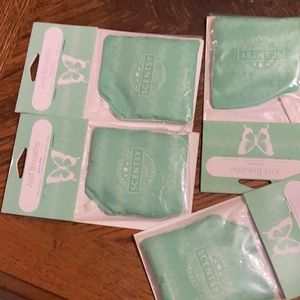 Scentsy Just breathe oak